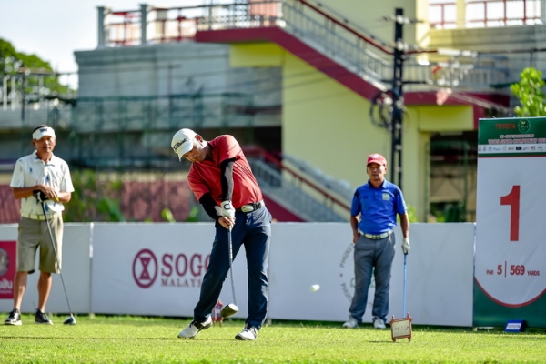 golf-1014_0_resize18415462-432A-65E8-2764-7456FF0C21B3.jpg